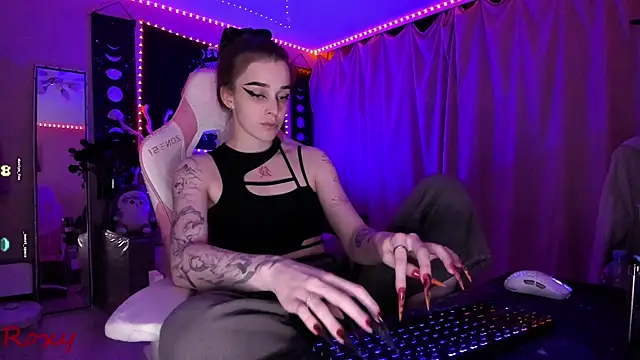 Snapshot of wet_dream_ chatting on 12-02-25, 11:00 wet dream online show from 12-02-25, 11:00