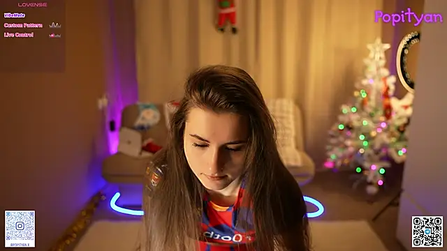 Snapshot of popityan1 chatting on 12-20-25, 02:18 popityan1 online show from 12-20-25, 02:18
