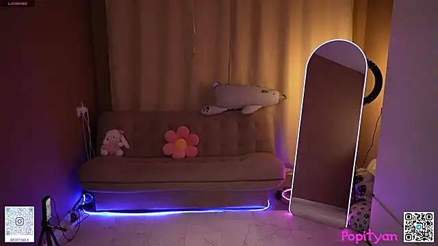 Snapshot of popityan1 chatting on 03-11-26, 08:31 popityan1 online show from 03-11-26, 08:31