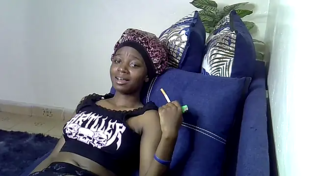 Snapshot of Enkarxx chatting on 11-02-25, 11:56 Enkarxx online show from 11-02-25, 11:56