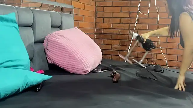 Couple Gold69 online show from 10-23-25, 09:08