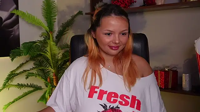 Snapshot of CelesteBailey chatting on 12-08-24, 07:47 CelesteBailey online show from 12-08-24, 07:47