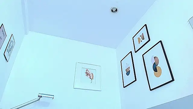 Snapshot of littlee_emilyy_ chatting on 12-22-24, 03:44 littlee emilyy  online show from 12-22-24, 03:44