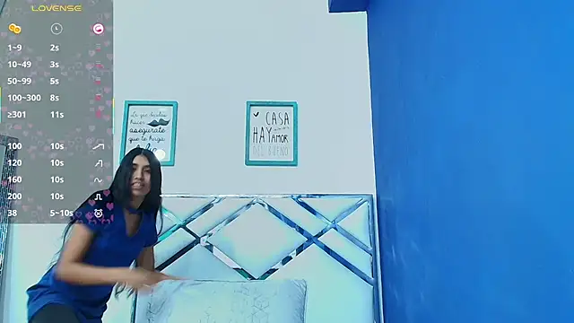 Snapshot of littlee_emilyy_ chatting on 02-14-25, 03:00 littlee emilyy  online show from 02-14-25, 03:00