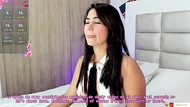 Snapshot of Goddess_mia2 chatting on 09-08-25, 10:31 Goddess mia2 online show from 09-08-25, 10:31