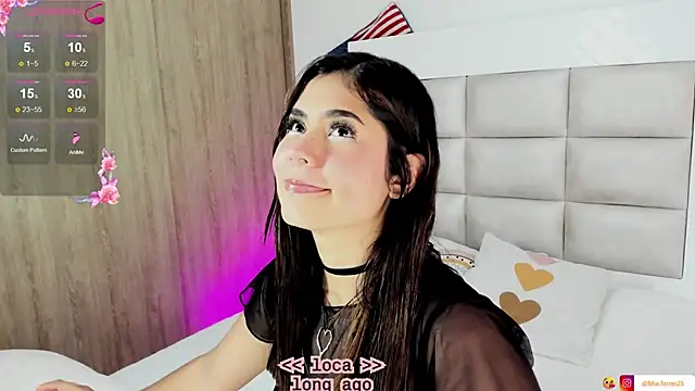 Snapshot of Goddess_mia2 chatting on 09-22-25, 11:40 Goddess mia2 online show from 09-22-25, 11:40