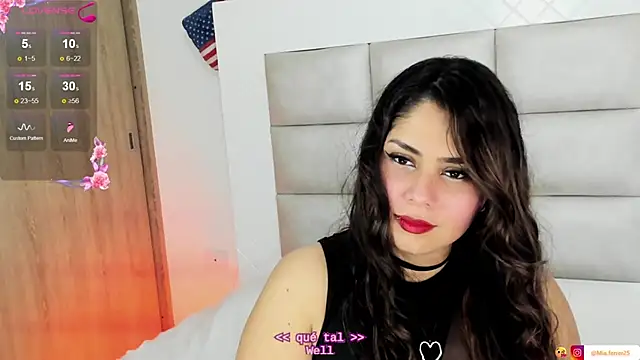 Snapshot of Goddess_mia2 chatting on 10-05-25, 03:05 Goddess mia2 online show from 10-05-25, 03:05