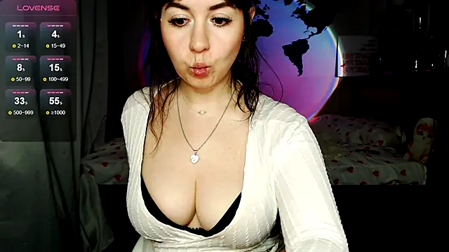 Snapshot of missgenevaonceagain_ chatting on 10-15-25, 02:55 missgenevaonceagain online show from 10-15-25, 02:55