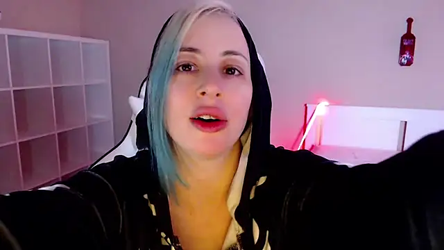 Snapshot of GoddessLilitu chatting on 01-05-25, 04:36 GoddessLilitu online show from 01-05-25, 04:36