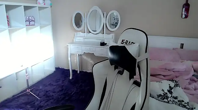 Snapshot of GoddessLilitu chatting on 01-08-25, 04:54 GoddessLilitu online show from 01-08-25, 04:54
