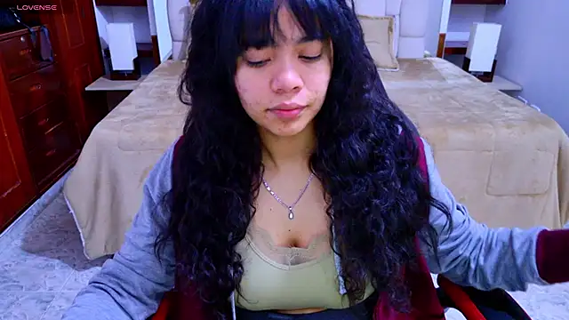 laureentt  online show from 10-03-25, 03:14