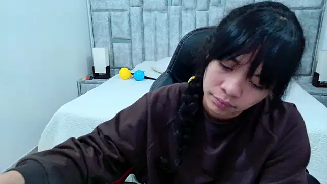 laureentt  online show from 07-10-26, 03:11
