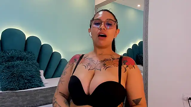 sharlott18 online show from 03-04-26, 04:35