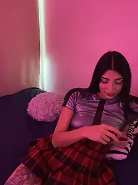 Snapshot of Felicia_smok3 chatting on 01-09-25, 02:33 Felicia smok3 online show from 01-09-25, 02:33