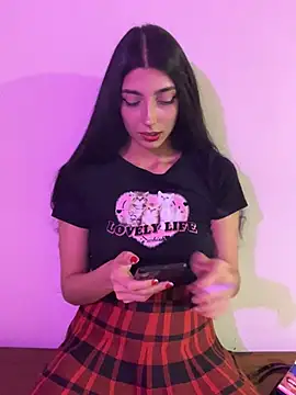 Snapshot of Felicia_smok3 chatting on 01-13-25, 02:39 Felicia smok3 online show from 01-13-25, 02:39