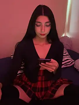 Snapshot of Felicia_smok3 chatting on 02-02-25, 10:46 Felicia smok3 online show from 02-02-25, 10:46