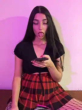 Snapshot of Felicia_smok3 chatting on 02-25-25, 01:30 Felicia smok3 online show from 02-25-25, 01:30