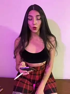 Snapshot of Felicia_smok3 chatting on 03-22-25, 04:24 Felicia smok3 online show from 03-22-25, 04:24