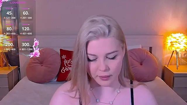 Snapshot of Alexis_Powell chatting on 12-30-24, 12:00 Alexis Powell online show from 12-30-24, 12:00