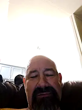 Snapshot of scottym chatting on 03-17-25, 01:24 scottym online show from 03-17-25, 01:24