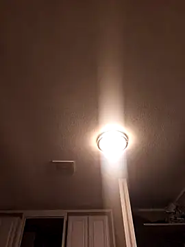 Snapshot of scottym chatting on 03-22-25, 01:19 scottym online show from 03-22-25, 01:19