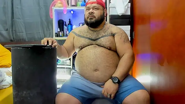 Snapshot of Latino_bigcock chatting on 01-31-25, 04:06 Latino bigcock online show from 01-31-25, 04:06