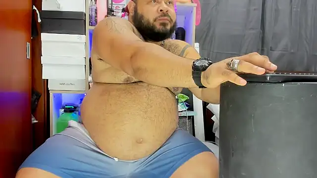 Snapshot of Latino_bigcock chatting on 02-01-25, 02:47 Latino bigcock online show from 02-01-25, 02:47