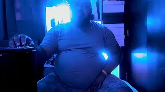 Snapshot of Latino_bigcock chatting on 02-23-25, 06:45 Latino bigcock online show from 02-23-25, 06:45