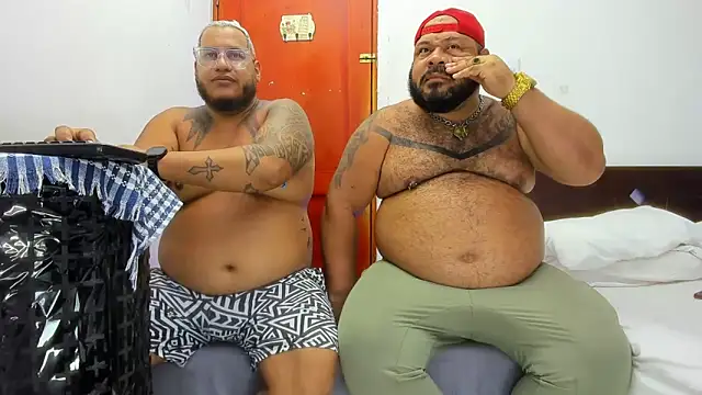 Snapshot of Latino_bigcock chatting on 11-20-25, 01:50 Latino bigcock online show from 11-20-25, 01:50