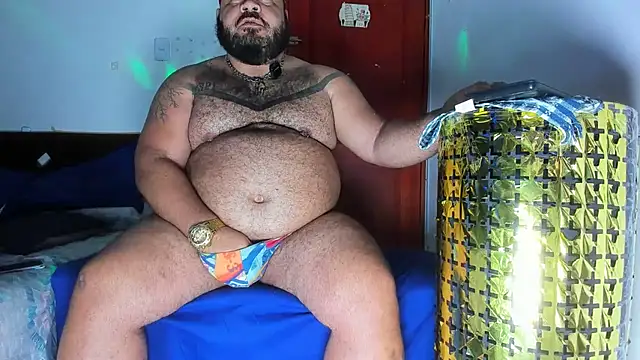 Snapshot of Latino_bigcock chatting on 03-01-26, 03:47 Latino bigcock online show from 03-01-26, 03:47