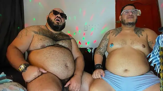 Snapshot of Latino_bigcock chatting on 03-05-26, 06:37 Latino bigcock online show from 03-05-26, 06:37