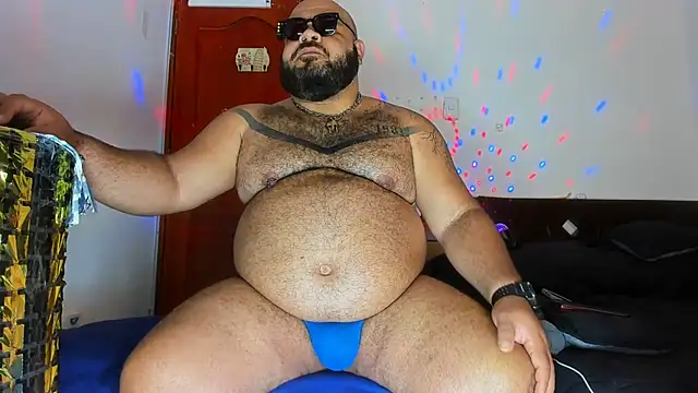 Snapshot of Latino_bigcock chatting on 03-06-26, 10:39 Latino bigcock online show from 03-06-26, 10:39