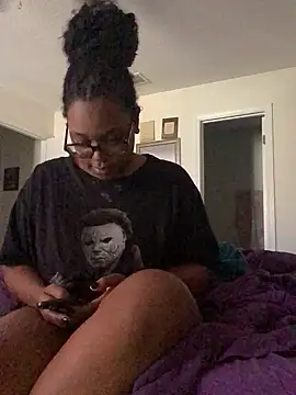 SweetHoneyBunz online show from 01-13-26, 04:45