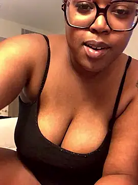 SweetHoneyBunz online show from 01-14-26, 04:51