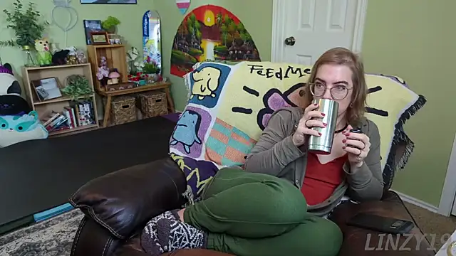 Linzy 19 online show from 02-13-25, 05:33