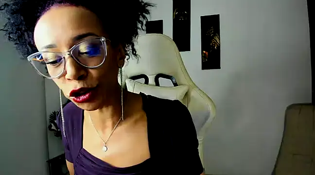 Snapshot of ScarlettMalbec chatting on 03-23-25, 12:26 ScarlettMalbec online show from 03-23-25, 12:26