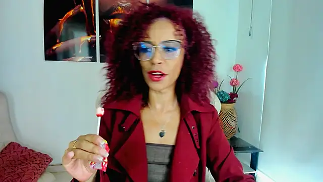 Snapshot of ScarlettMalbec chatting on 10-24-25, 09:00 ScarlettMalbec online show from 10-24-25, 09:00