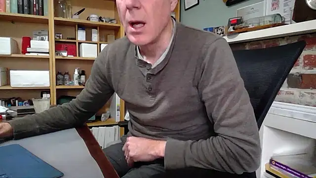 Snapshot of jiggy77777 chatting on 12-21-25, 10:06 jiggy77777 online show from 12-21-25, 10:06