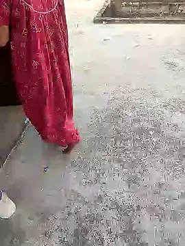 COUPLLE VILLAGE online show from 02-04-25, 10:54