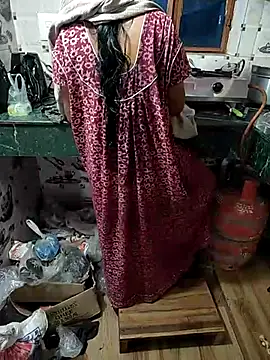 COUPLLE VILLAGE online show from 03-15-25, 04:13