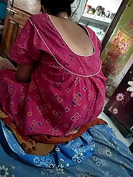 COUPLLE VILLAGE online show from 03-18-25, 10:46