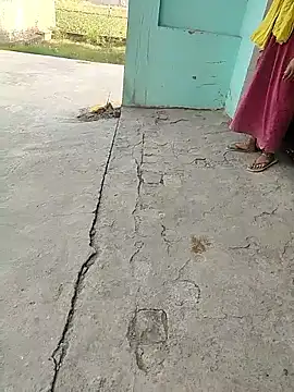 COUPLLE VILLAGE online show from 04-15-26, 01:56