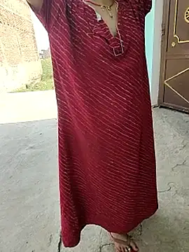 COUPLLE VILLAGE online show from 04-21-26, 02:51