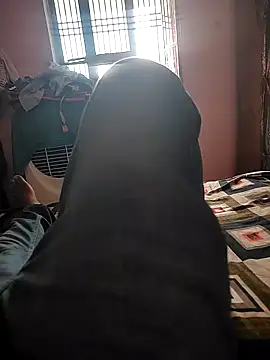 COUPLLE VILLAGE online show from 04-24-26, 04:04