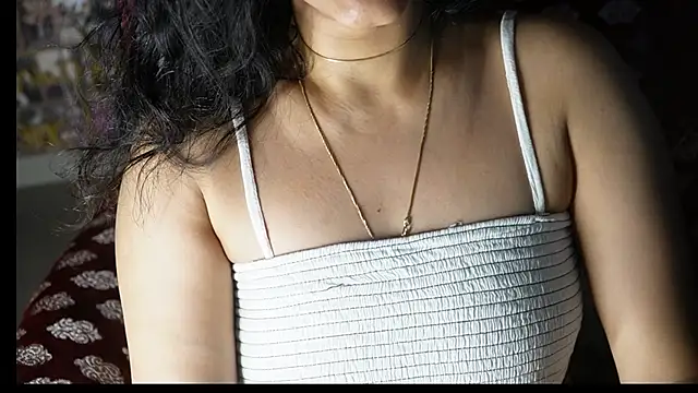 Snapshot of -AyeshaSinghania- chatting on 03-11-25, 04:18 -AyeshaSinghania- online show from 03-11-25, 04:18