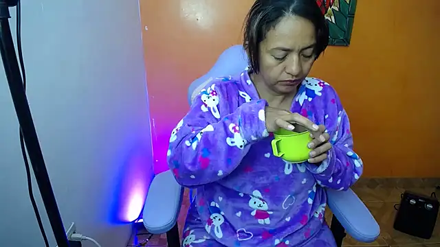 Snapshot of daleska_ayala_1 chatting on 01-09-25, 03:58 daleska ayala 1 online show from 01-09-25, 03:58