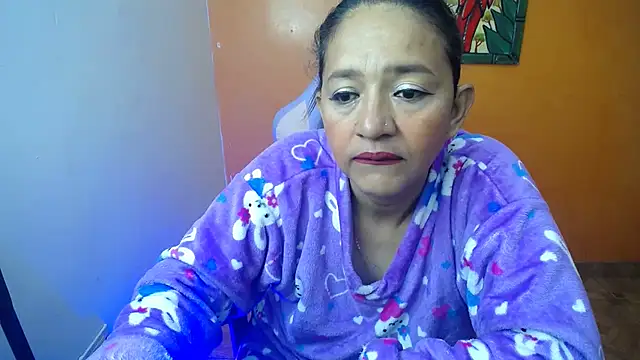 Snapshot of daleska_ayala_1 chatting on 01-14-25, 09:35 daleska ayala 1 online show from 01-14-25, 09:35