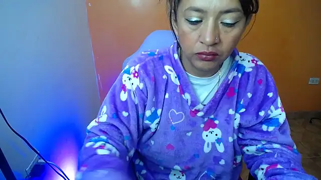 Snapshot of daleska_ayala_1 chatting on 01-15-25, 01:52 daleska ayala 1 online show from 01-15-25, 01:52