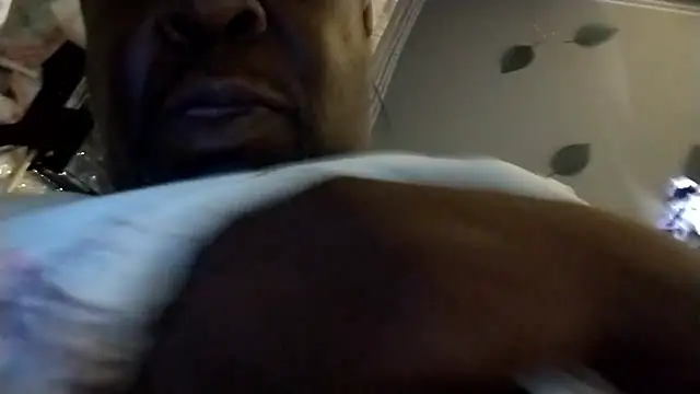 Snapshot of macnificent1fr chatting on 09-25-25, 04:49 macnificent1fr online show from 09-25-25, 04:49