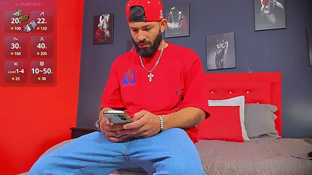 Snapshot of Thiagogomez chatting on 12-10-24, 12:16 Thiagogomez online show from 12-10-24, 12:16